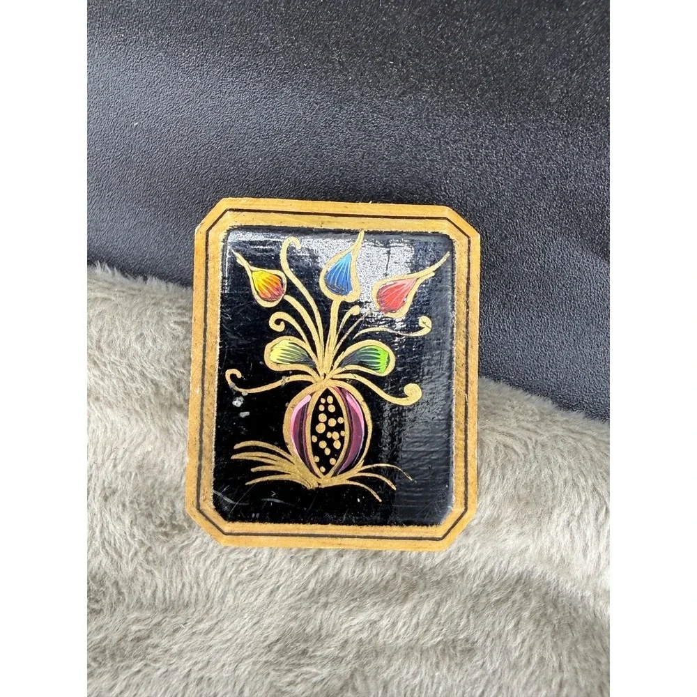 Vintage Painted Wood Brooch  Lacquer Folk Flowers Whimsical‎